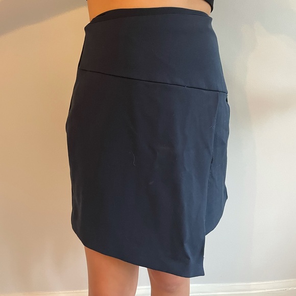 Bailey/44 Navy Cross Over Mini Skirt size 0 - Picture 2 of 6